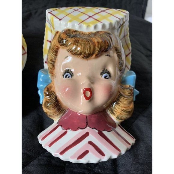 Pair of Vintage Norcrest surprised girl w/ pigtails cutie wall pockets P345 - Picture 2 of 8